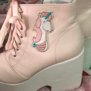 NWOT Pink platform unicorn boots